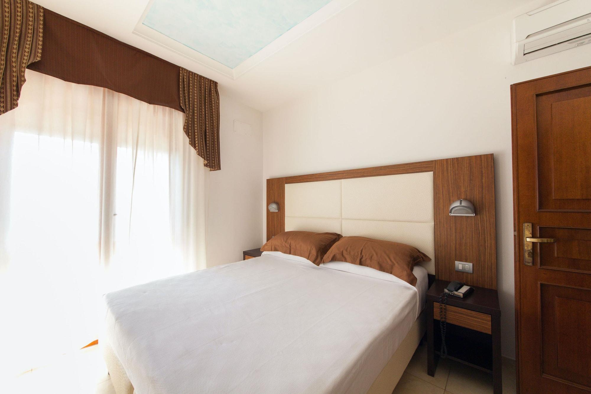 Hotel Palos Rimini Esterno foto