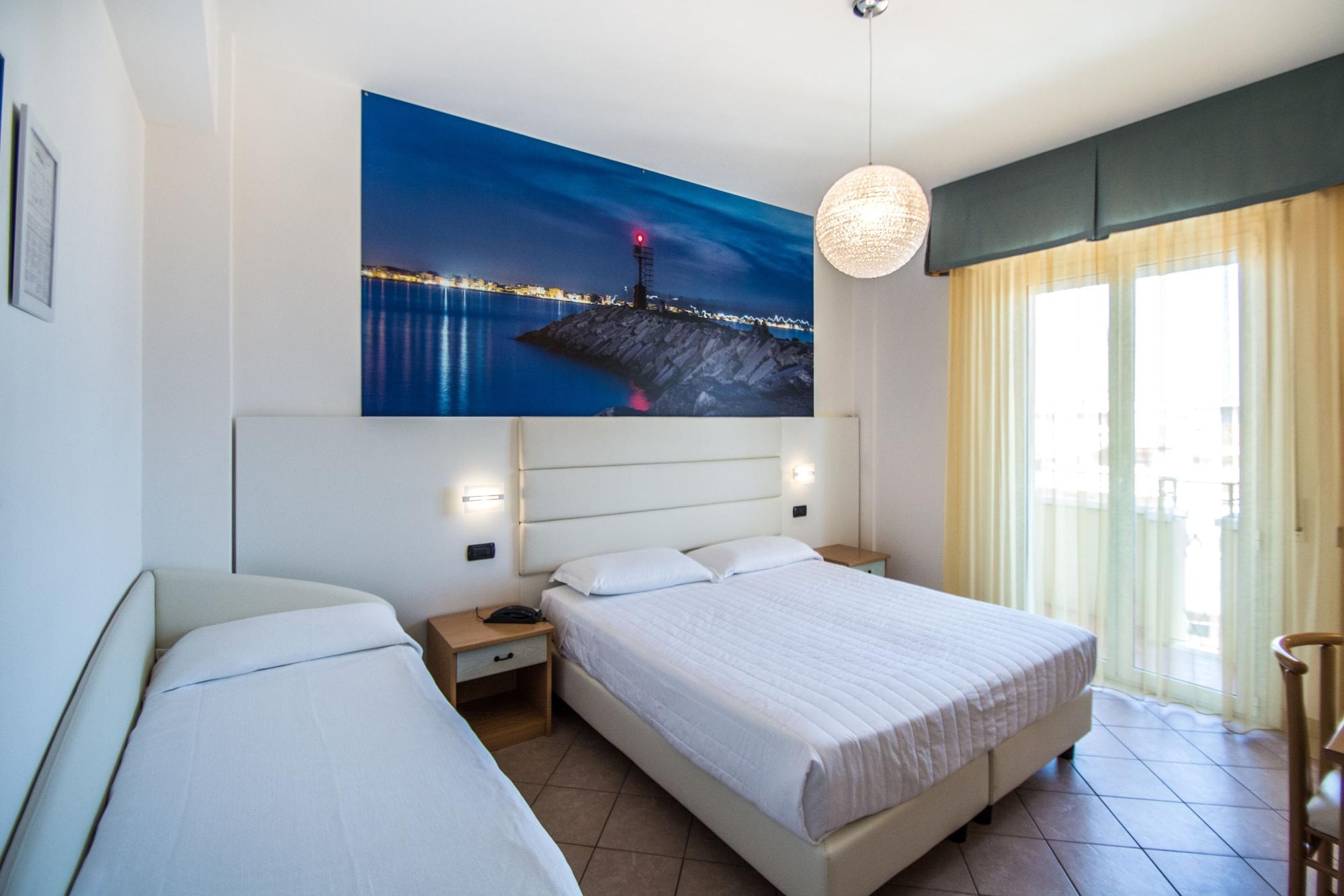 Hotel Palos Rimini Esterno foto
