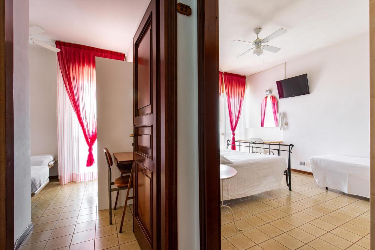 Hotel Palos Rimini Esterno foto