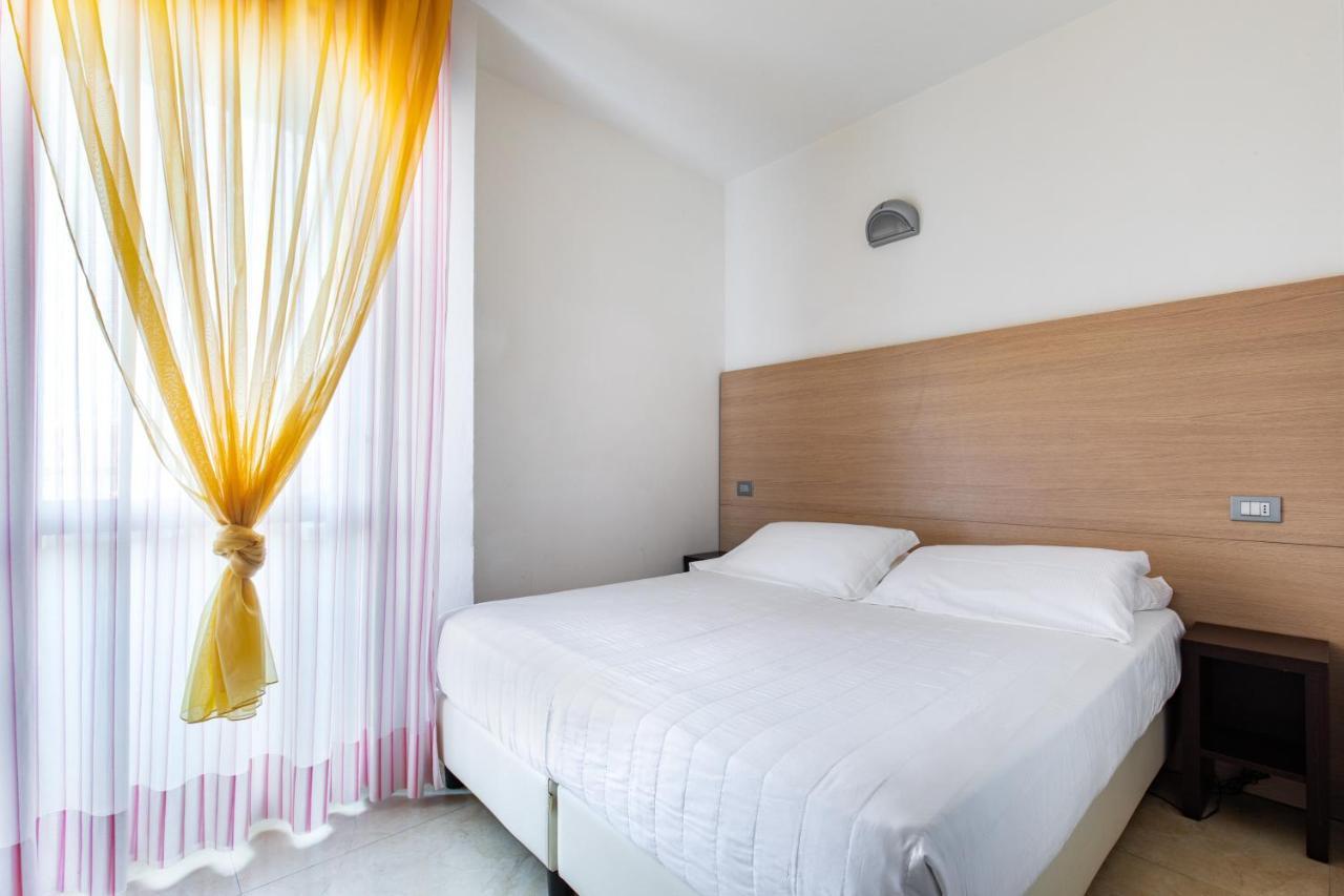 Hotel Palos Rimini Esterno foto