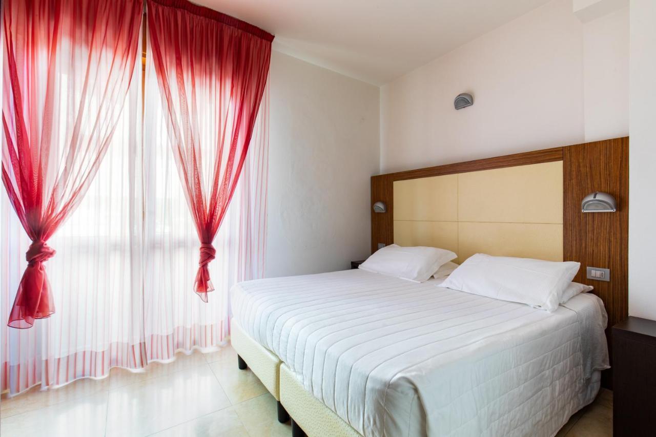 Hotel Palos Rimini Esterno foto