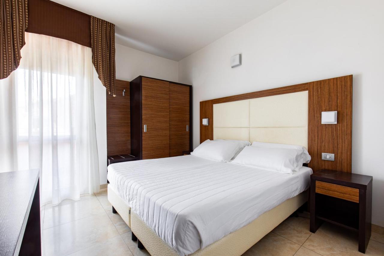 Hotel Palos Rimini Esterno foto