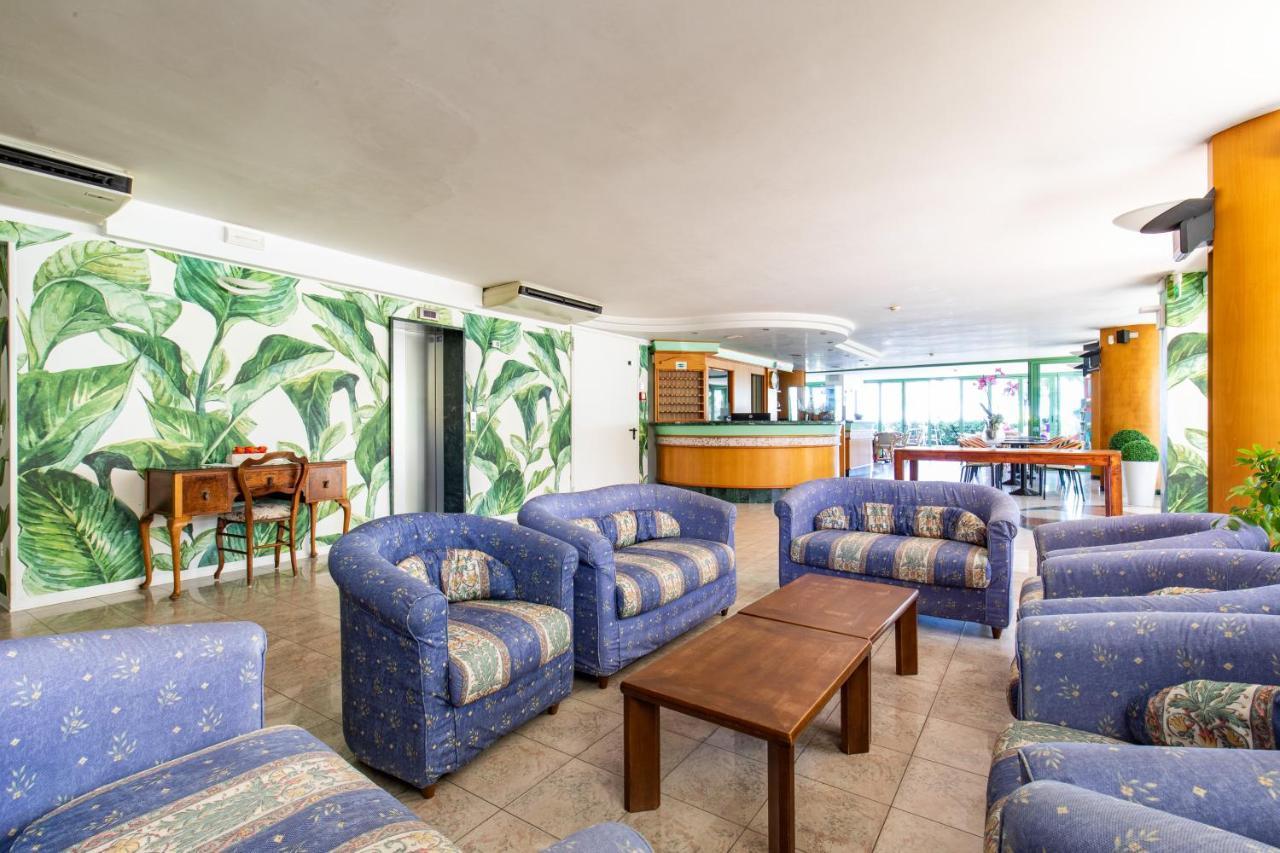 Hotel Palos Rimini Esterno foto
