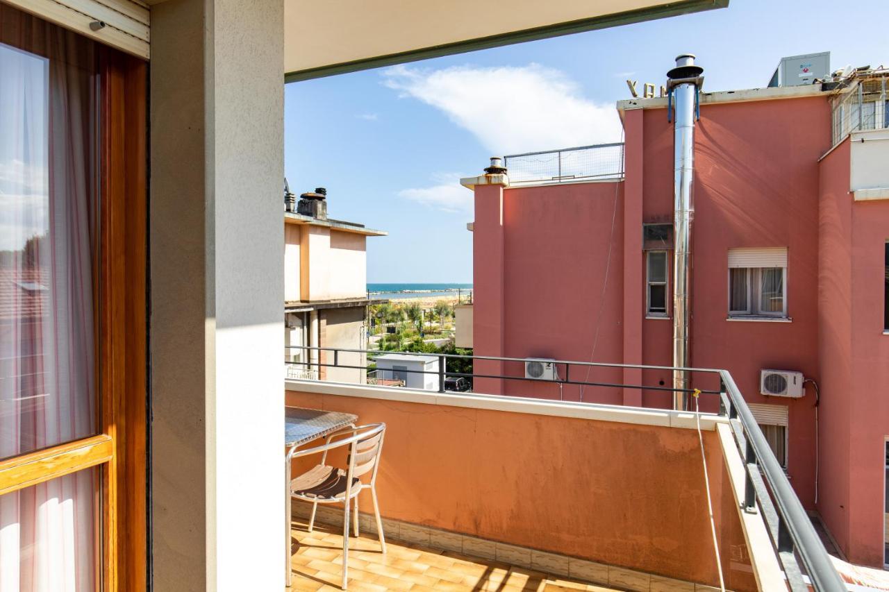 Hotel Palos Rimini Esterno foto