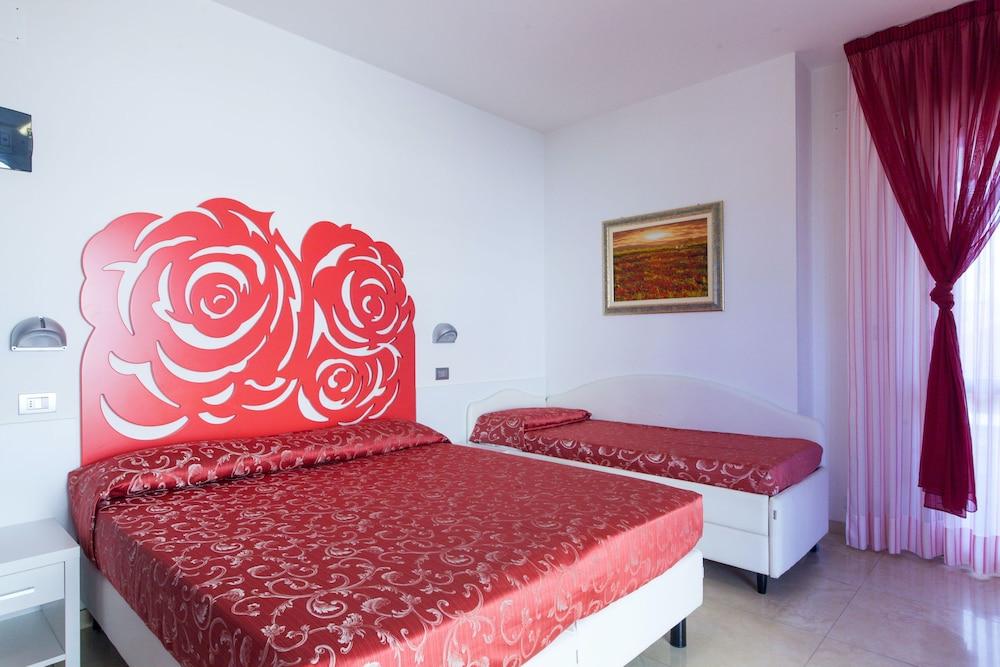 Hotel Palos Rimini Esterno foto