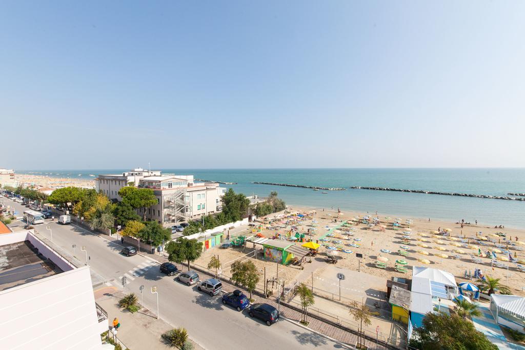 Hotel Palos Rimini Esterno foto