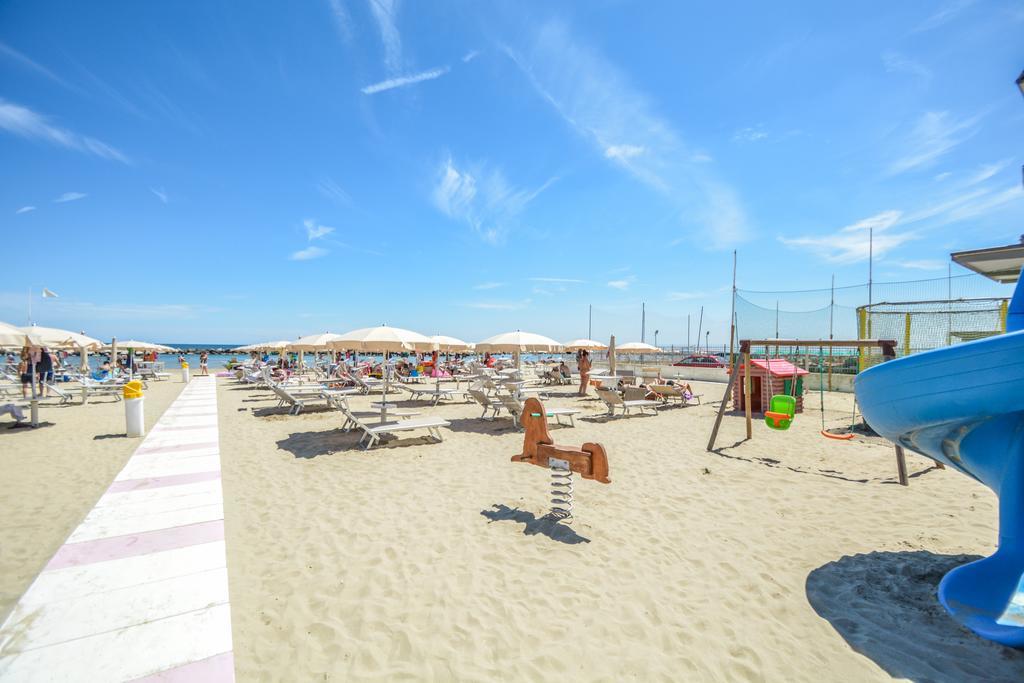 Hotel Palos Rimini Esterno foto