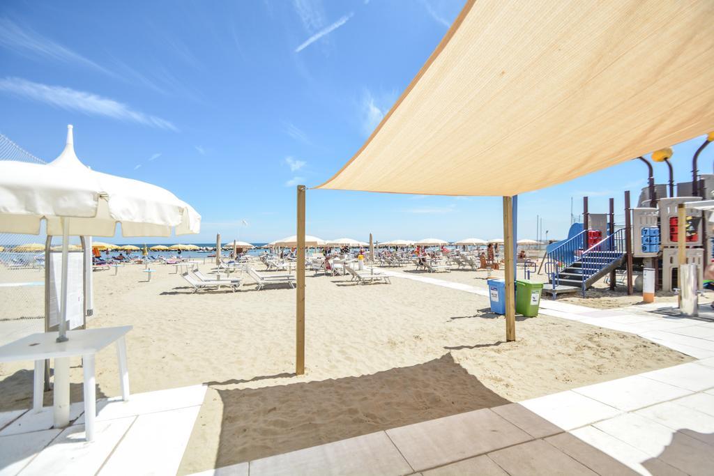 Hotel Palos Rimini Esterno foto